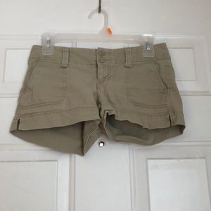 Kaki shorts.